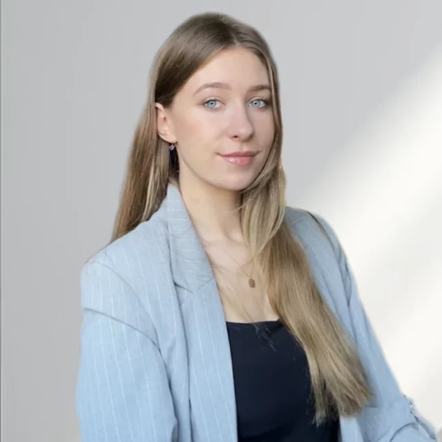 https://karotensm.pl/wp-content/uploads/2024/12/Julia_Kociolek-640x640.webp